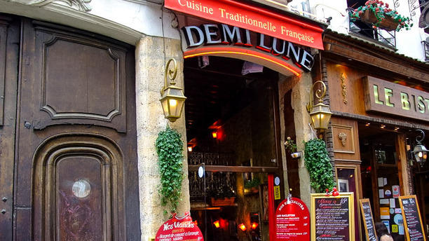 restaurant Demi Lune